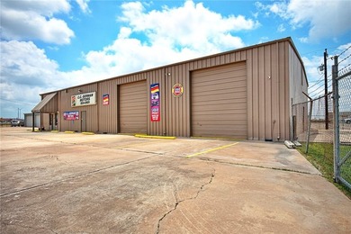 Now available!! Commercial property boasting a 5,000 square foot - photo 11