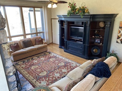 You will love the layout and the view of this Lake View condo at - photo 12