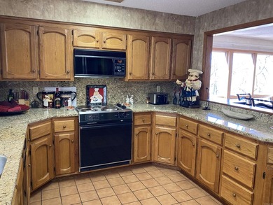 You will love the layout and the view of this Lake View condo at - photo 15