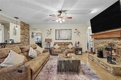 Welcome to this stunning Kings Crossing estate, perfectly - photo 15