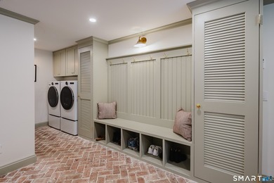 Privately sited in the heart of Greenfield Hill, this updated - photo 17