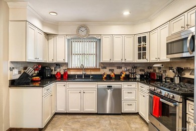 Welcome to this spacious expanded Colonial set on a beautifully - photo 7