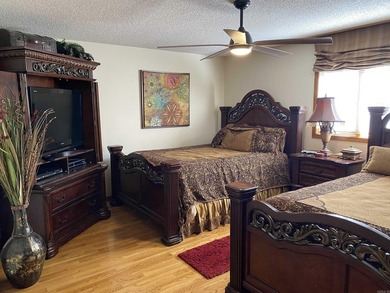 You will love the layout and the view of this Lake View condo at - photo 19