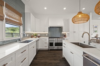 Located on a private cul-du-sac in the Kaimalino neighborhood of - photo 20