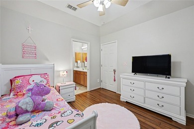 Welcome to this stunning Kings Crossing estate, perfectly - photo 31