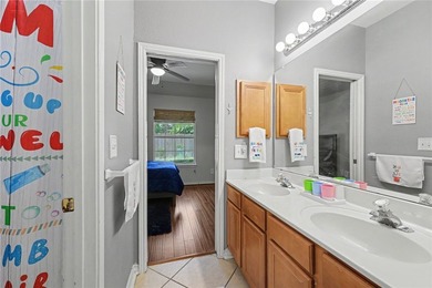 Welcome to this stunning Kings Crossing estate, perfectly - photo 36