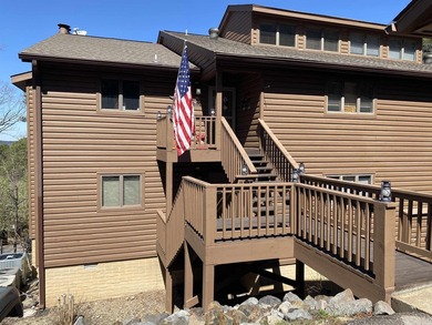You will love the layout and the view of this Lake View condo at - photo 38