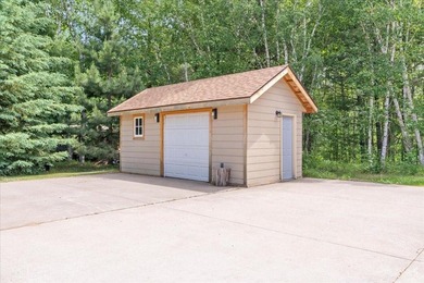 Beautifully updated 4-bedroom, 3-bath home situated on just - photo 46