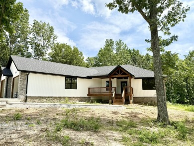 (private lake, pond, creek) Home For Sale in Cabool Missouri