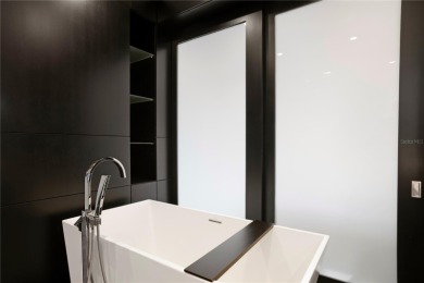 Welcome home to the pinnacle of casual sophistication on Harbour - photo 54