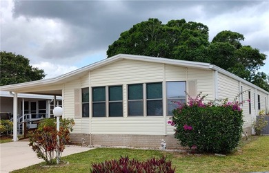 Offering custom-built 1-owner home w/private yard on a perimeter - photo 1