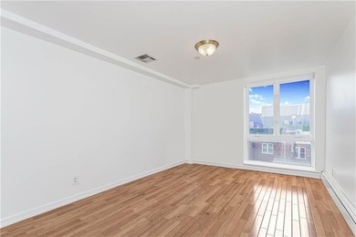 Welcome to this luxury three-bedroom, two bath duplex - photo 20