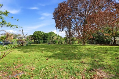 Charming and affordable 2-bedroom, 2-bath home in the heart of - photo 23