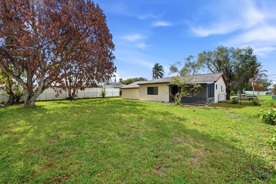 Charming and affordable 2-bedroom, 2-bath home in the heart of - photo 25