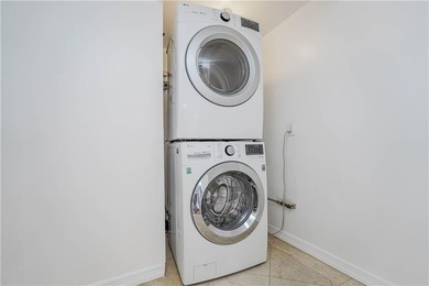 Welcome to this luxury three-bedroom, two bath duplex - photo 28