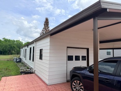 Outstanding opportunity !! LOCATION, LOCATION, LOCATION! This - photo 2