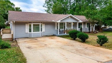 Welcome home to 1209 Centerville Road. This well maintained 3 - photo 7