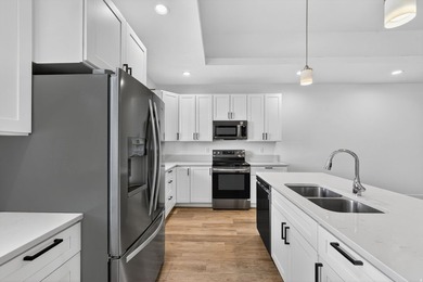 Come enjoy this like-new twin home. Located conveniently near - photo 11