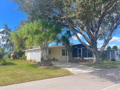 Welcome to this beautiful, move-in-ready home in the luxury 55+ - photo 3