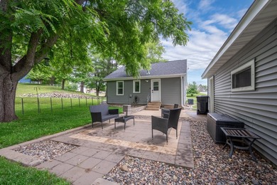 Move-In Ready & Completely Updated! Don't miss this beautifully - photo 3