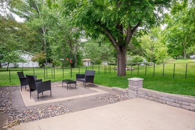 Move-In Ready & Completely Updated! Don't miss this beautifully - photo 7