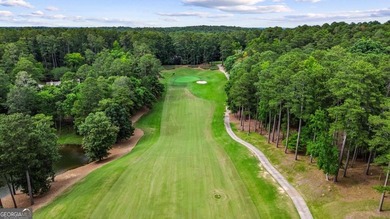 Located at the green of the 14th hole of the prestigious - photo 41