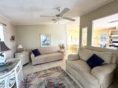 This charming 1083 square foot manufactured home in Bonita - photo 4