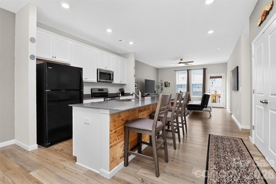 Built by award-winning Brookline Homes, this beautifully - photo 10