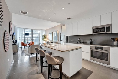 PRICED TO SELL! FABULOUS TURNKEY FURNISHED CONDO. Live, work - photo 4