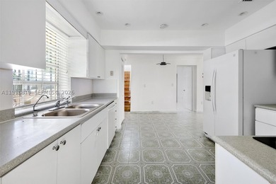 Exceptional opportunity to transform a property on a generous - photo 4