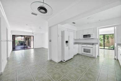 Exceptional opportunity to transform a property on a generous - photo 6