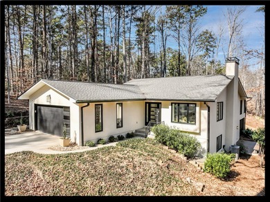 Lake Keowee Home For Sale in Salem South Carolina