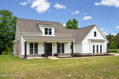 Country living at its best! This beautiful farmhouse-style home - photo 28