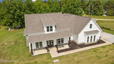 Country living at its best! This beautiful farmhouse-style home - photo 33