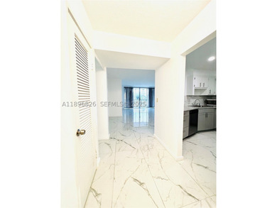 Well-maintained condo located in North Miami, ideal for buyers - photo 4