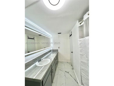 Well-maintained condo located in North Miami, ideal for buyers - photo 8