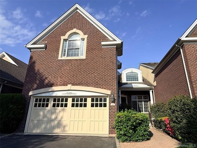 Welcome to 11 Belvedere Court, Manhasset, located within the - photo 1