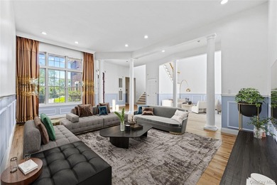 Welcome to 11 Belvedere Court, Manhasset, located within the - photo 3