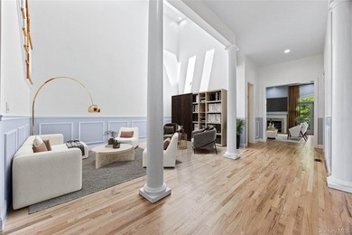 Welcome to 11 Belvedere Court, Manhasset, located within the - photo 5