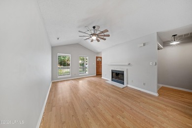 Welcome to 20 Cedar Crest Circle! A well-maintained single-story - photo 6