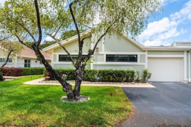 Lake Condo Sale Pending in Davie, Florida