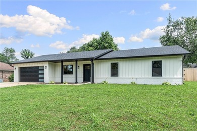 Welcome to this fully renovated home in Turtle Creek Subdivision - photo 34