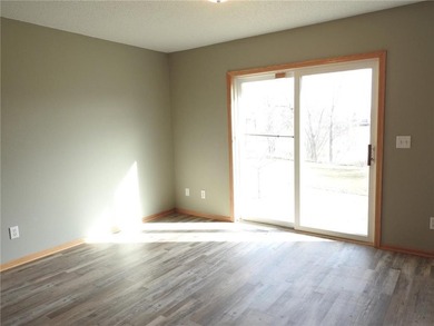 Detached townhome with pond views and a versatile 4-bedroom - photo 4