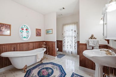 Charming Country Living, Escape to the peace and quiet of the - photo 21