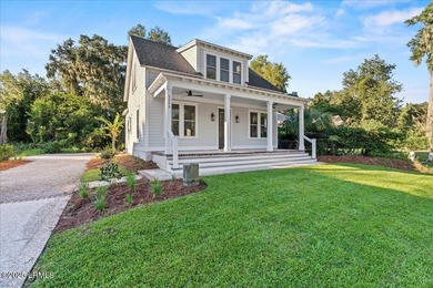 Brand new construction in the heart of Pigeon Point! This - photo 2