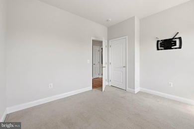 Welcome to 43757 Bent Creek Terrace, an exceptional all-brick - photo 36