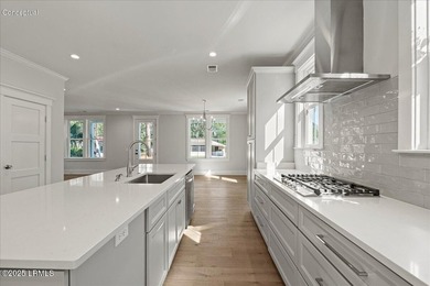 Brand new construction in the heart of Pigeon Point! This - photo 7