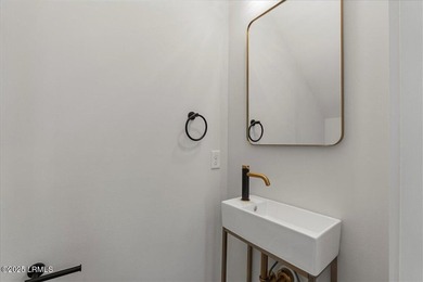 Brand new construction in the heart of Pigeon Point! This - photo 9