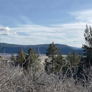 Upper Klamath Lake Lot For Sale in Klamath Falls Oregon