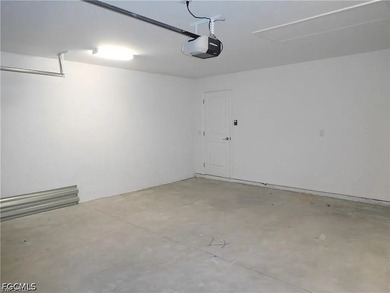 This beautiful home has 4 bedrooms, 3 bathrooms and a 2 car - photo 12